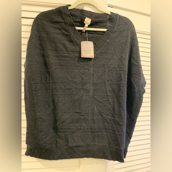 Qi Cashmere Sweaters - NWT QiCashmere 100%cashmere poncho style sweater minimalist casual old money M/L